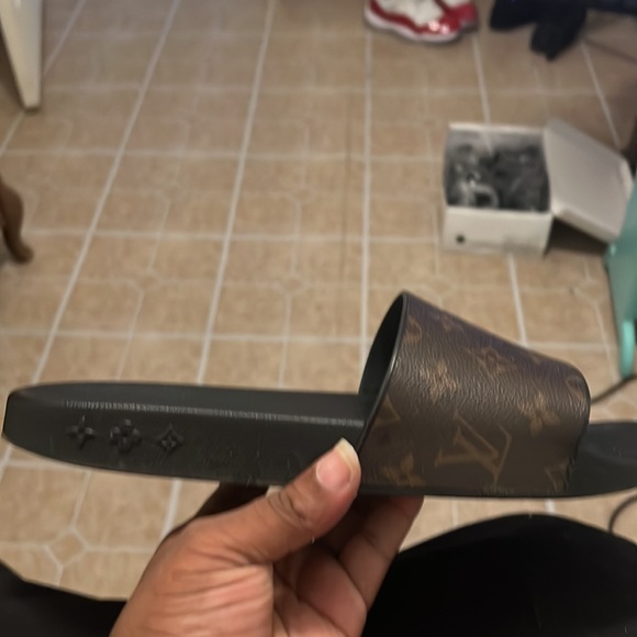 Lv slides worn twice black and brown real size 10 - Picture 2 of 3